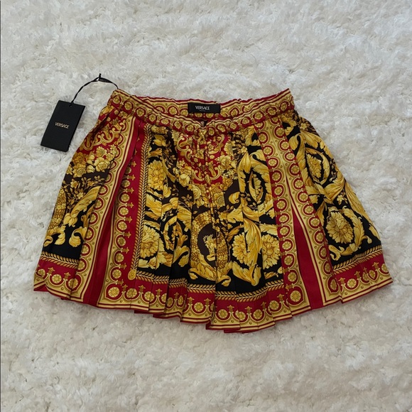 Versace Black, Gold & Red Baroque Silk Mini Skirt - Picture 4 of 15